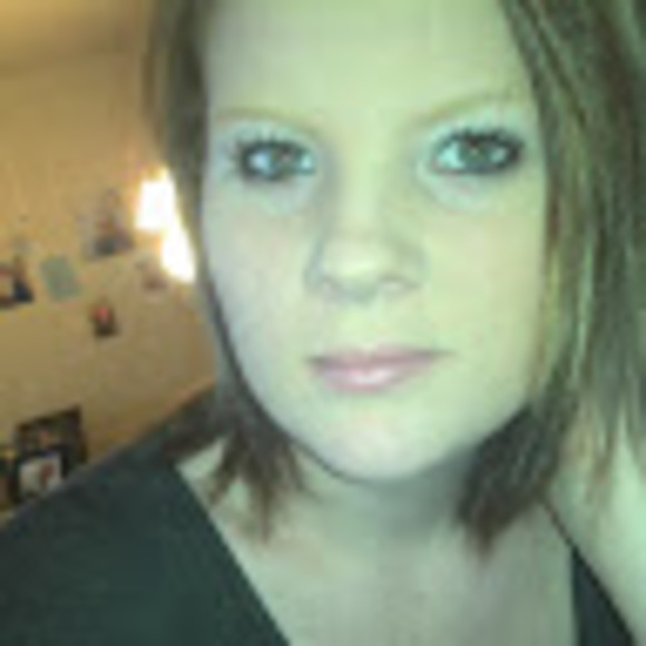 Meet your Posher, Janae - Picture 1 of 1